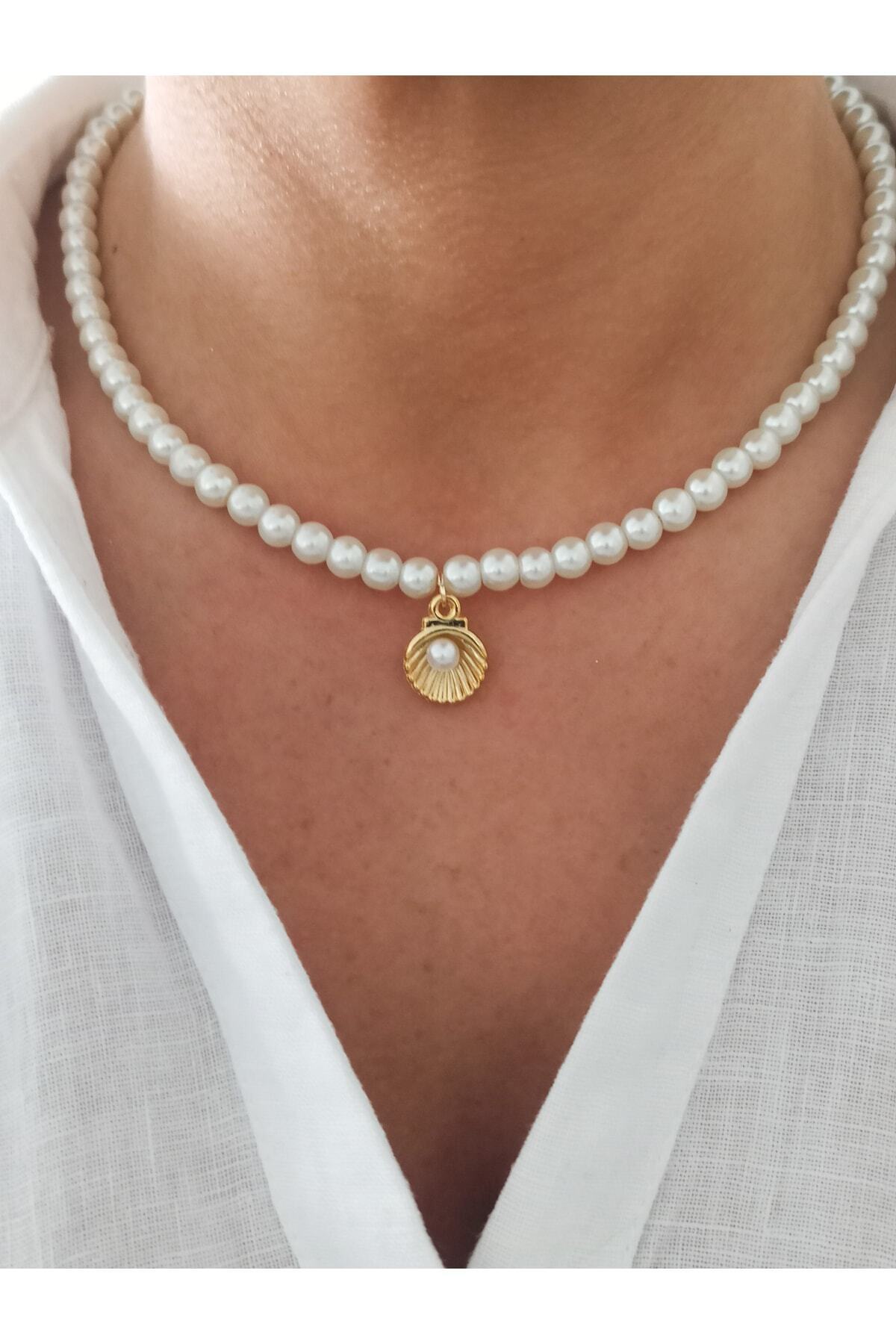 Denizdenal Oyster & Glass Pearl Pendant Necklace