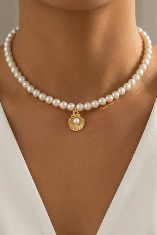 Oyster & Glass Pearl Pendant Necklace