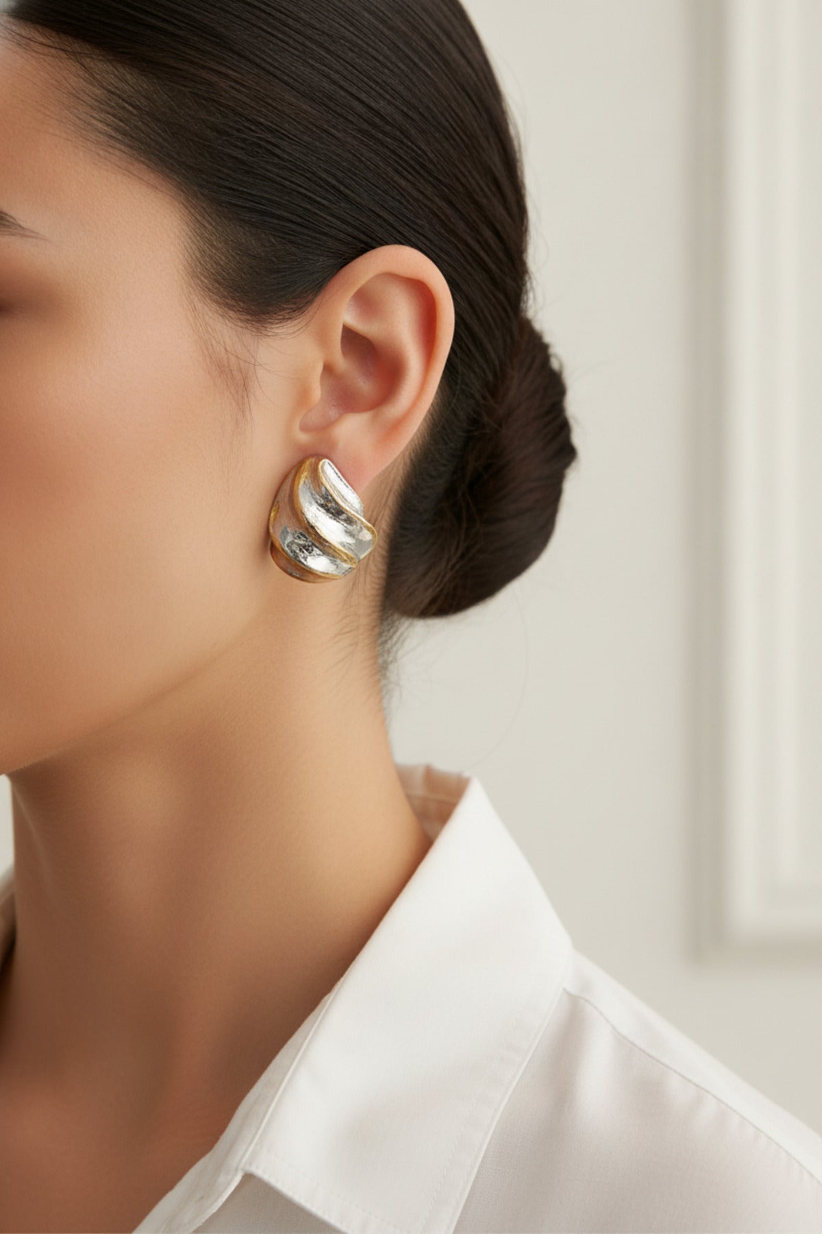 Jack Ferrero Women's Gray & Yellow Modern Wavy Statement Earrings